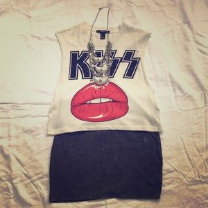 Forever 21 Kiss Cropped Cut Off SZ Small